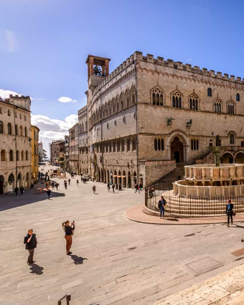 perugia, piazza partigiani